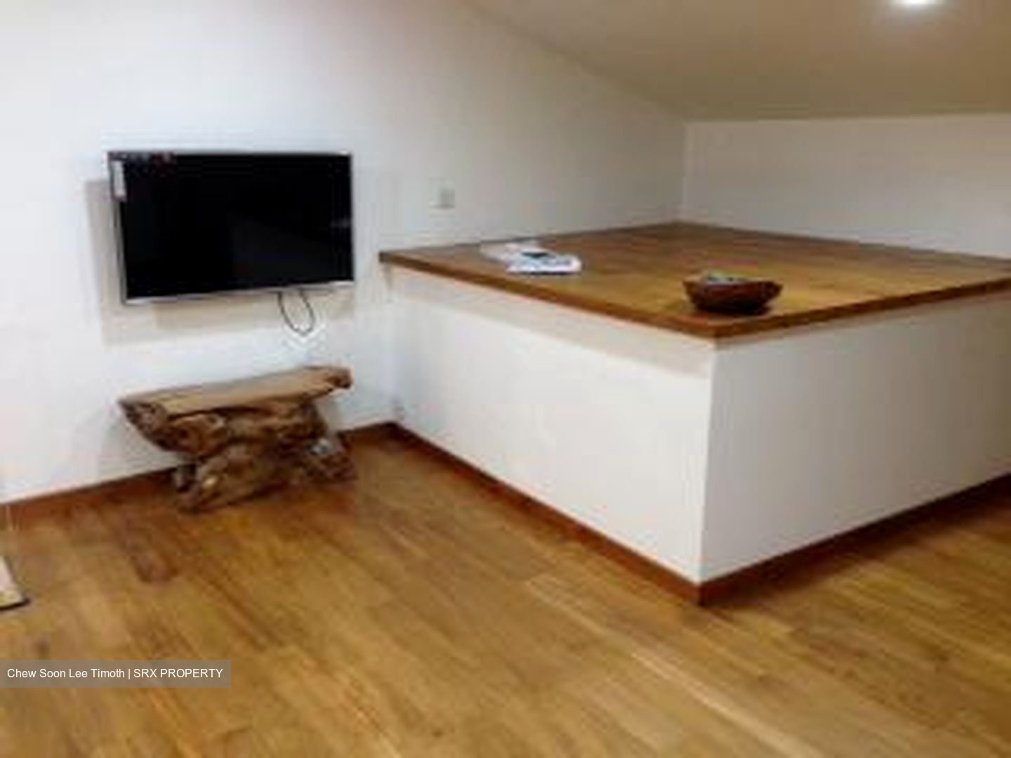 Race Course Road (D8), Terrace #330139741